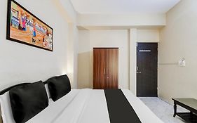 Hotel O Mahaveer Tower